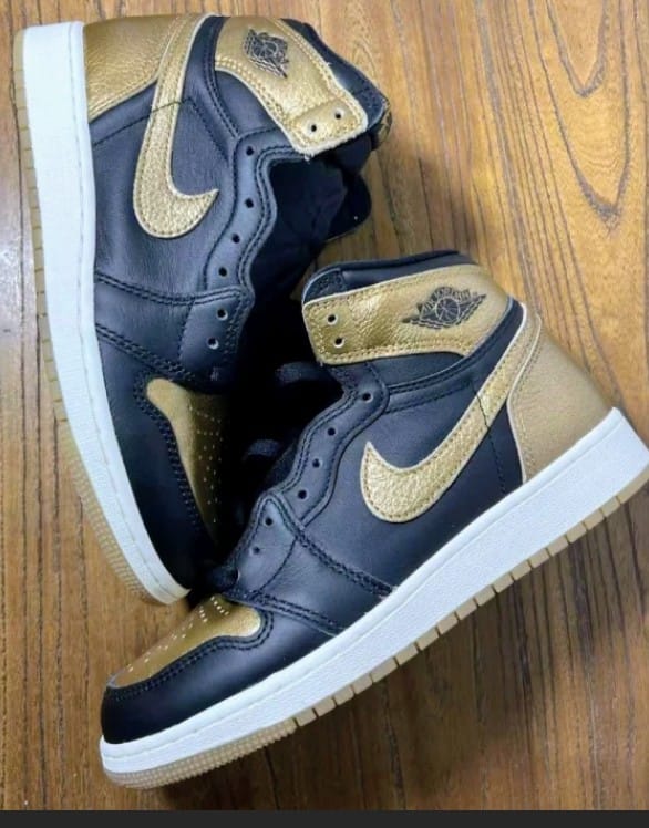 AIR JORDAN 1 HIGH OG, BLACK AND GOLD